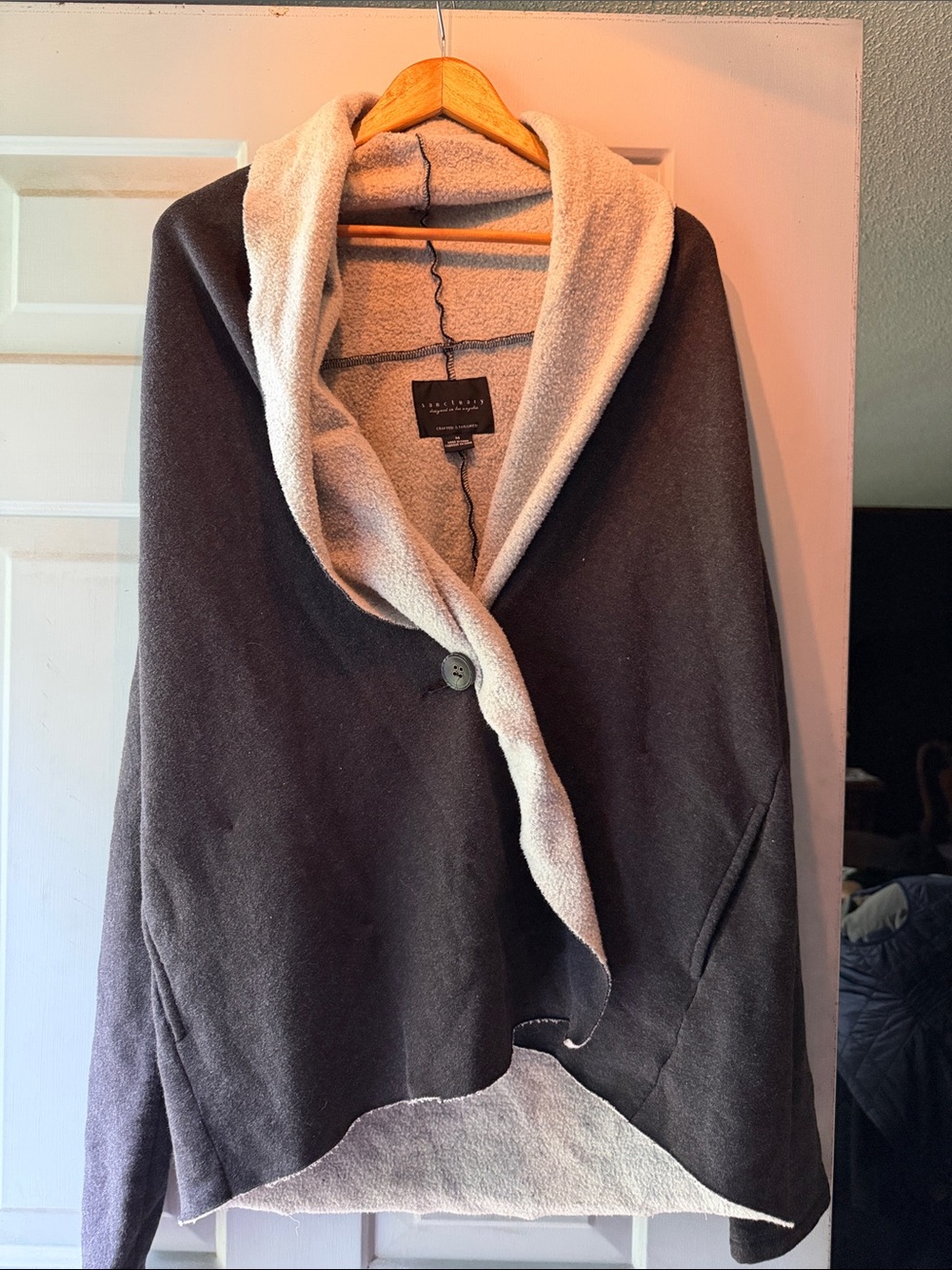 Sanctuary Charcoal and Cream Fleece Shawl-Collar Wrap w/Button Front